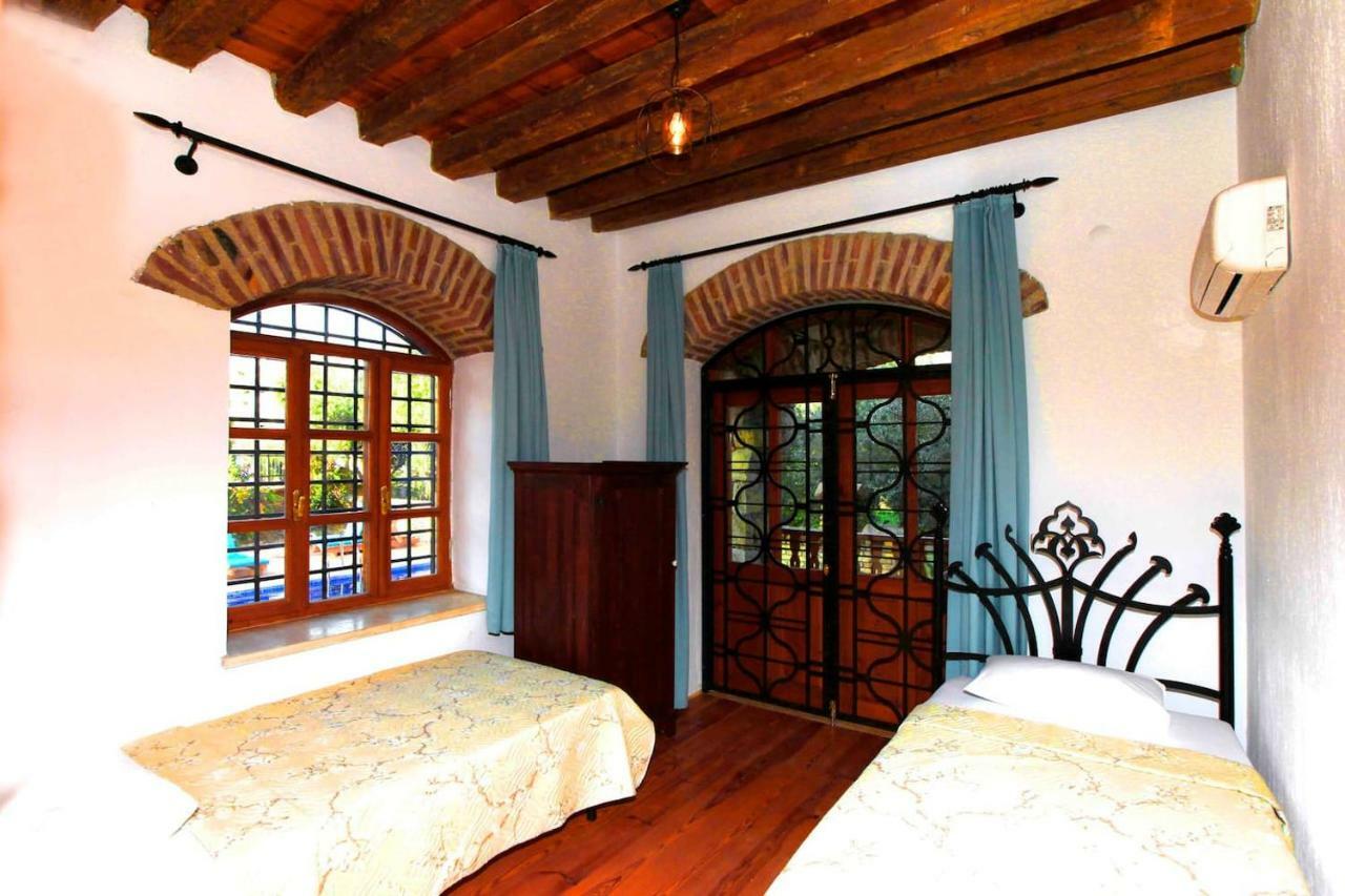 Side Cottagehause Екстер'єр фото