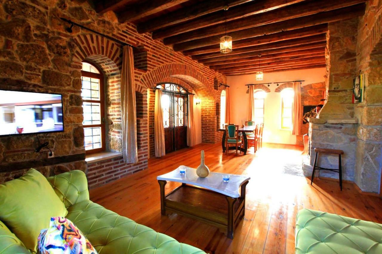 Side Cottagehause Екстер'єр фото