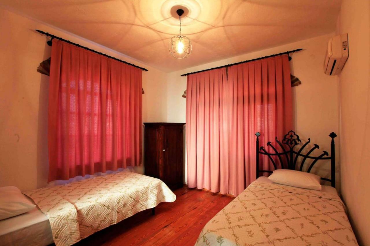 Side Cottagehause Екстер'єр фото